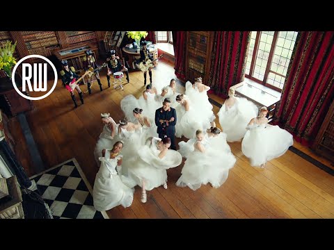 Radio Deejay | Robbie Williams | Party Like A Russian - Official Video